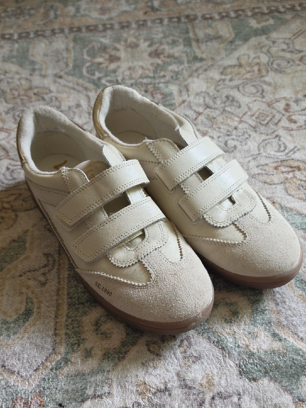 Sam Edelman Cream Velcro Sneakers